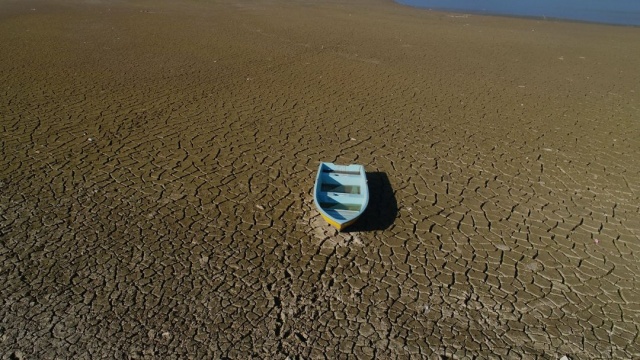Durum kritik! Gölbaşı Gölü'nün yüzde 90'ı kurudu!