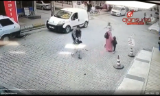 Kendisinden para isteyen çocuğu dövdü