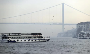 İstanbul Boğazı gemi trafiğine kapatıldı