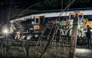 Tren kazası bilançosu: 1 ölü, 37 yaralı