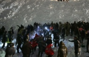 AFAD: Van’daki İkinci Çığ Altında Kalanlara Müdahale