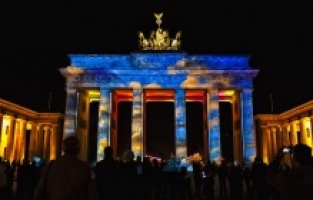 Berlin Film Festivali askıya alındı