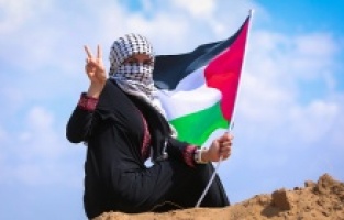 İsrail Gazze'ye yine saldırdı