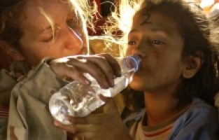 Macaristan’dan skandal emir: Göçmenleri aç bırakın