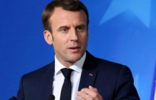 Macron'dan siyasal İslamla mücadele sözü