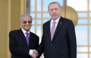 Malezya'da Başbakan değişti