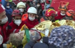 3 yaşındaki Elif, tam 65 saat sonra kurtarıldı