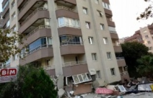 Google Earth ile müteahhidin yalanını orta çıkarttılar