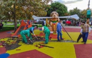 Küçükçekmece'deki 'sembol'den dolayı 2 kişi görevden alındı