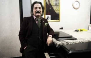 Usta piyanist Timur Selçuk yaşamını yitirdi