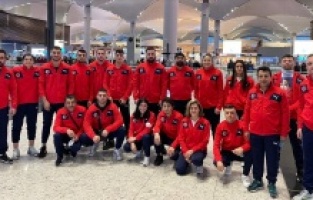 Milli boksörler Bulgaristan'da çeyrek finalde