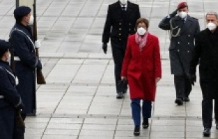 Türkiye önemli NATO partneridir öyle kalacaktır