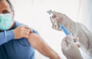 4 ayda % 40’ını aşılamayı hedefliyor