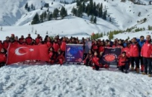 Sevenleri Muhsin Yazıcıoğlu'nu unutmuyor