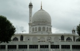 Keşmir'in kutsal merkezi: Hazratbal