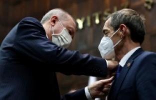 Nejat Önder AK Parti’ye geçti