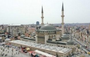 Taksim’e yapılan caminin ibadete açılması için geri sayım!