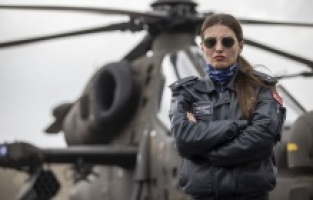 Türkiye'nin ilk kadın taarruz helikopter pilotu!
