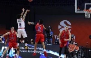 Anadolu Efes Euroleague’de finalde
