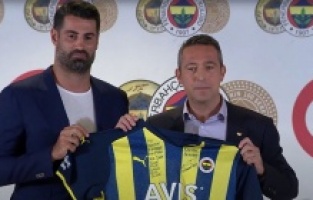 Volkan Demirel'le yollar ayrıldı