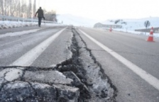 Bilim insanları "asrın felaketi"ni analiz etmek için sahaya indi