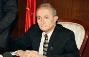 Vural Savaş hayatını kaybetti