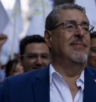 Guatemala seçimin ikinci turunda solcu Arevalo kazandı