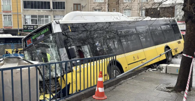 İETT otobüsü otoparka daldı