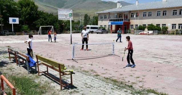 Köy çocukları 'gezici spor timi' ile artık çok sportif